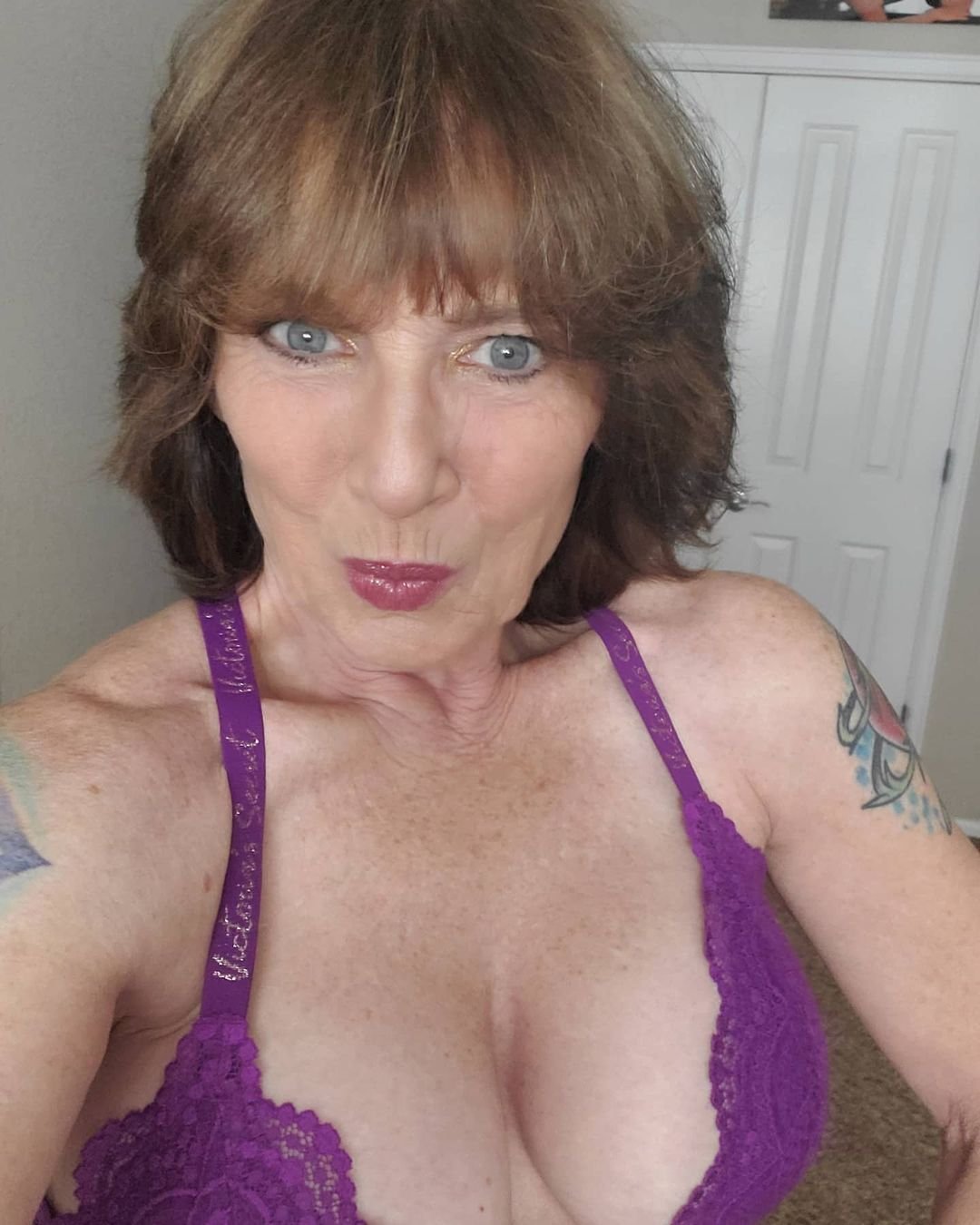 Hot Gilf Pics