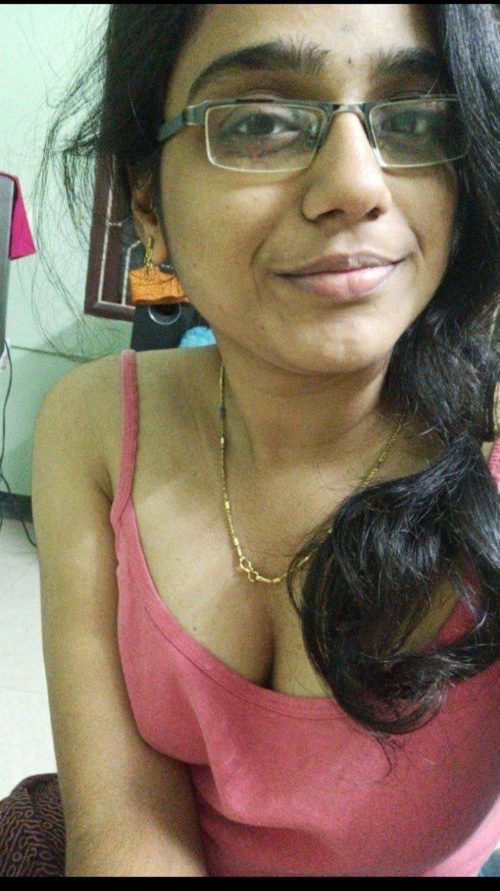 South Indian girl nude videocall pics - Porn - EroMe