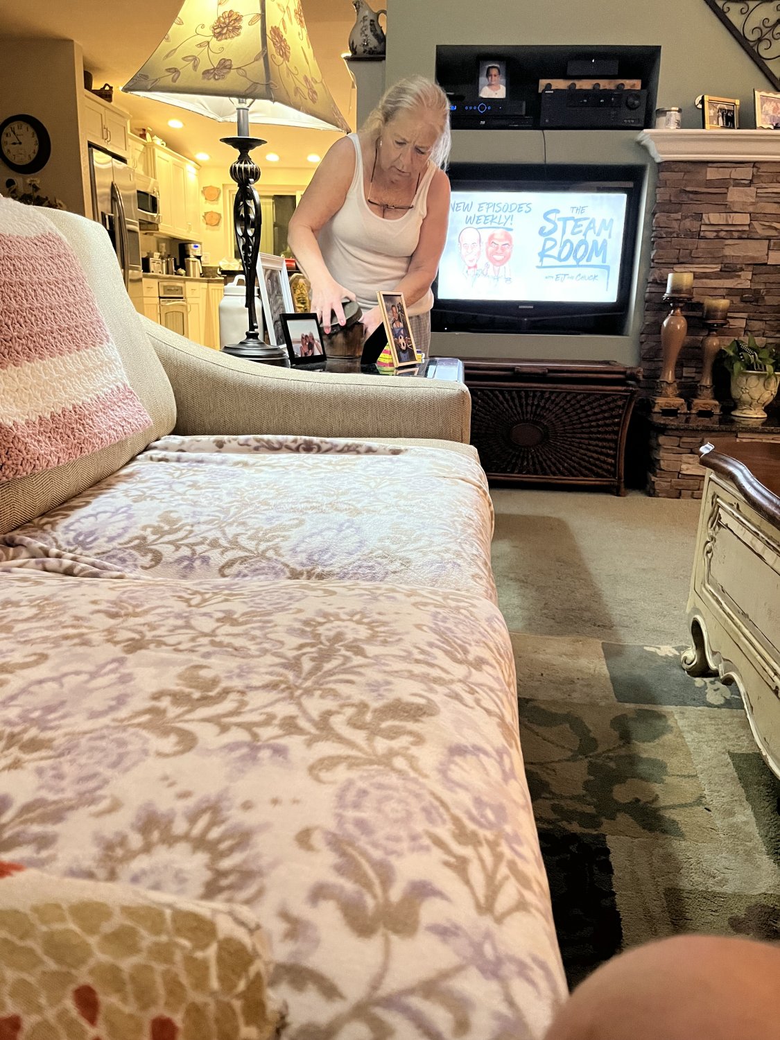 Spying on my aunt #4Yghewzg