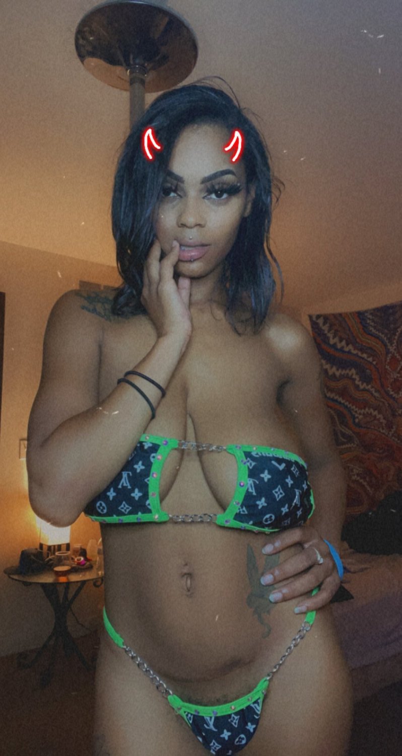 Puerto Rican Hoodrat Jamie 5 #a4Q0D0BJ