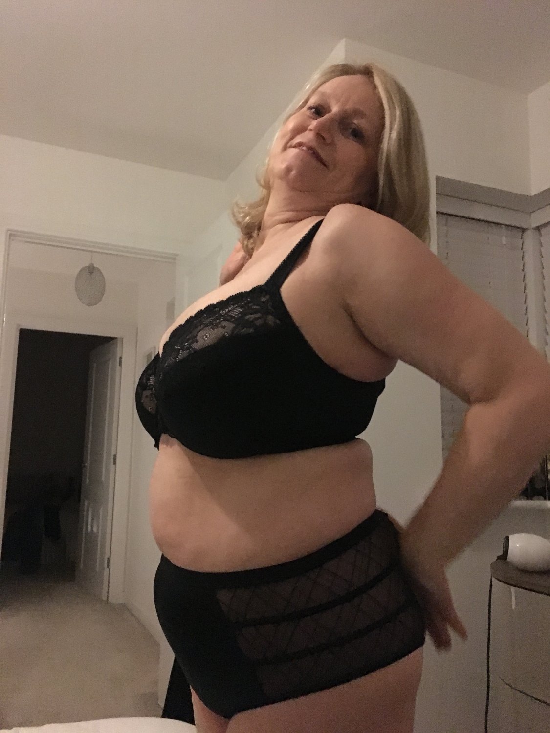 Claire Webslut #PwiXhQ6M