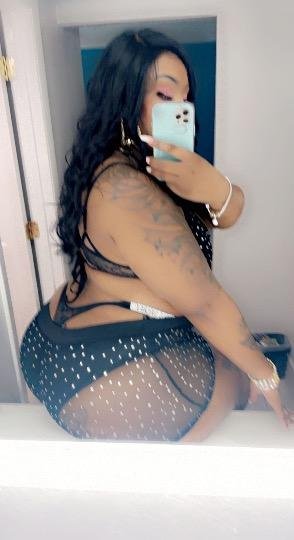baddie hooker #w1mDyXet