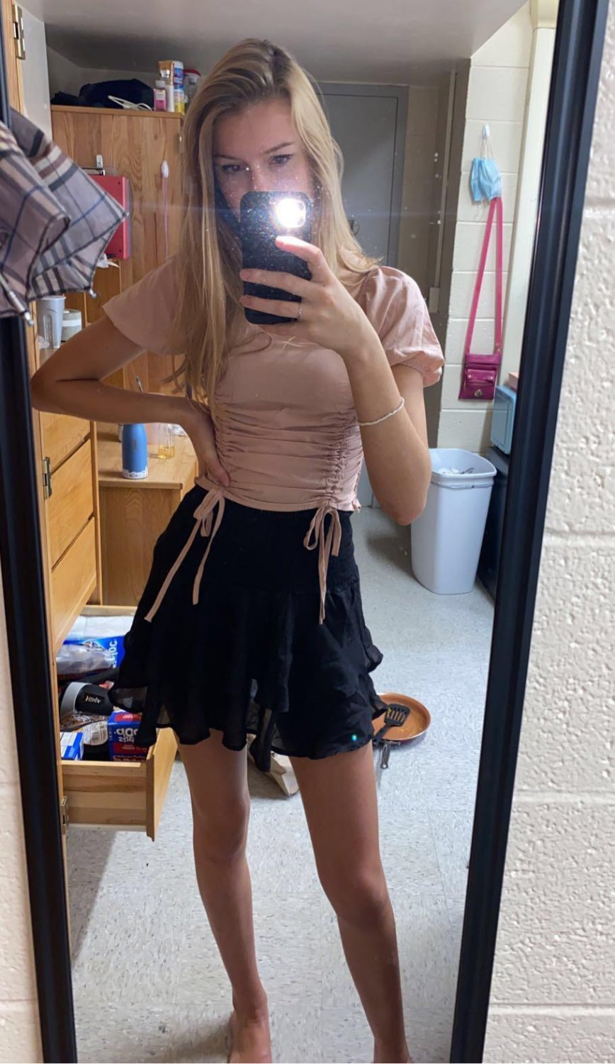 Ellie - skinny college freshman slut loves getting cracked and sucking cock #nVpatnPB