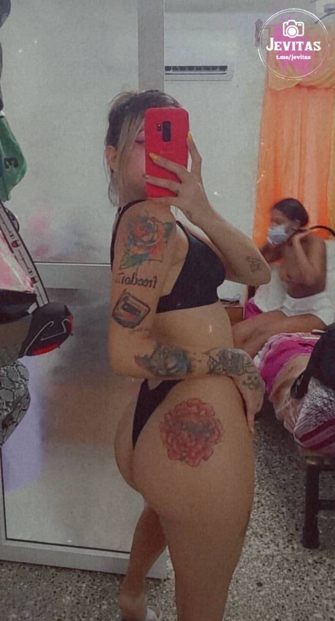 Sexy Cuban bitch Jessica Fernandez loves fucking in front of the cámara #4ewJxkn8